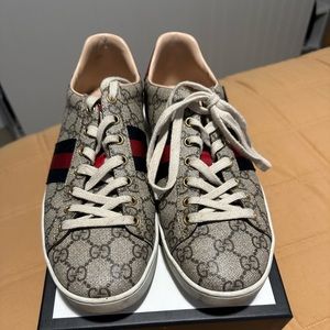 Gucci sneakers